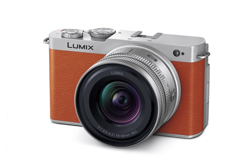 panasonic lumix s9 digital camera body + 18-40mm f/4.5-6.3 lens (orange)